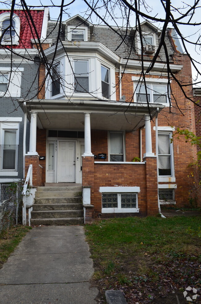 Building Photo - Brookfield Avenue Rental