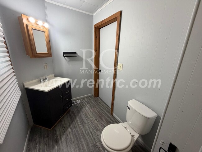 Photo - 1206 Robinson-