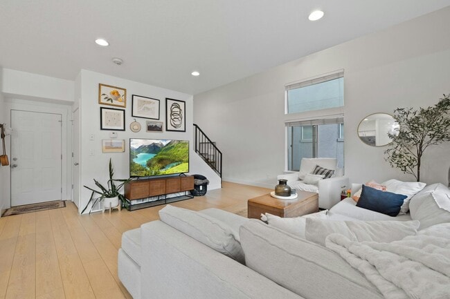 Photo - 2657 N Elm Dr