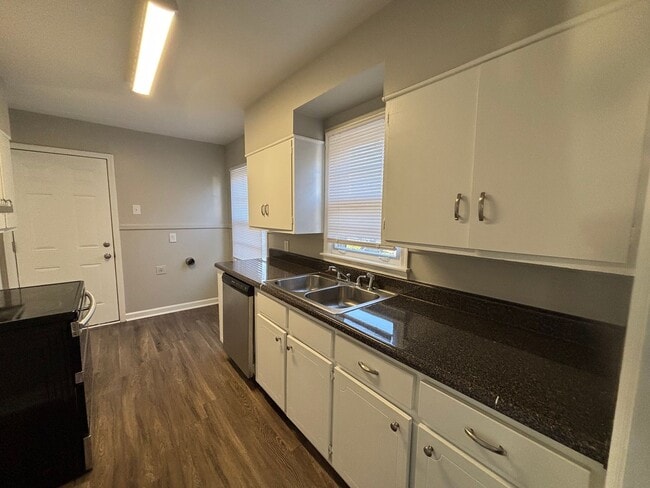 Photo - 4699 Given Ave