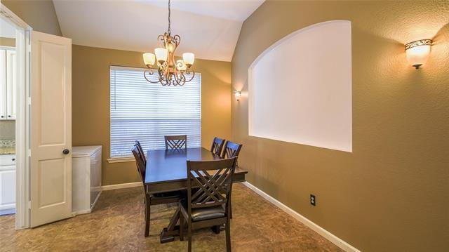 Photo - 4121 Burnhill Dr