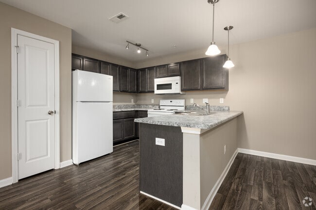 2BR, 2BA - 1,124SF - Kitchen