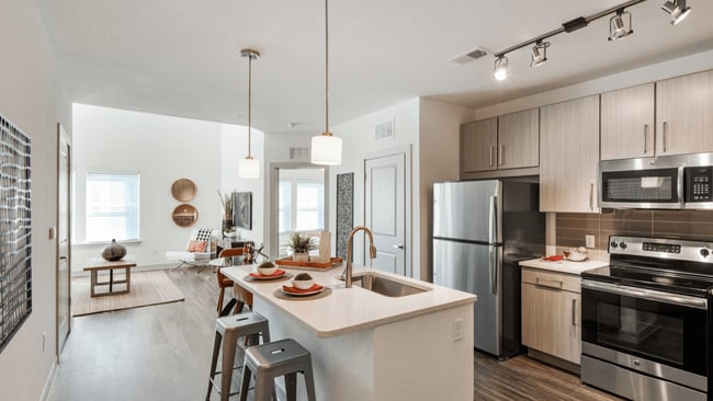 Photo - Grady Square