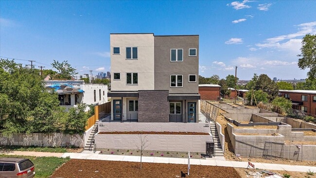Luxurious New Townhome in South Sloan’s Lake - Luxurious New Townhome in South Sloan’s Lake