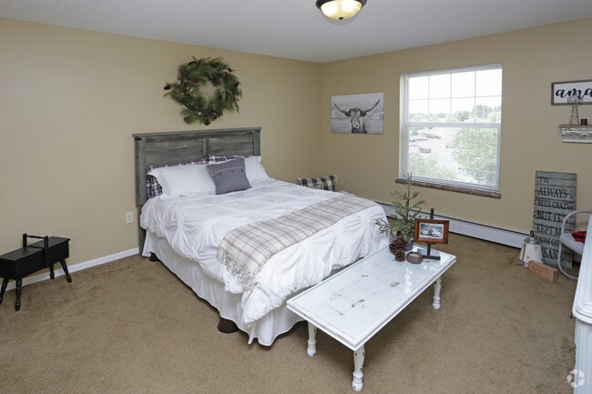 2BR, 1BA - 1,163 SF