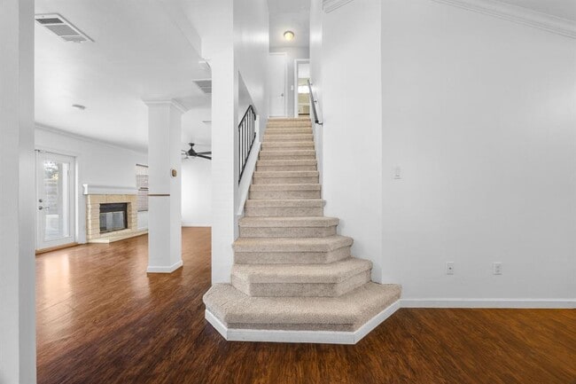 Photo - 12800 Meehan Dr