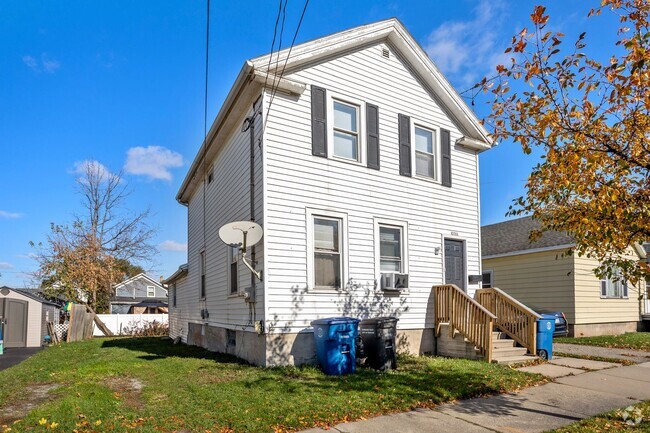 Building Photo - 330 W 8th Ave Unit Upper Rental