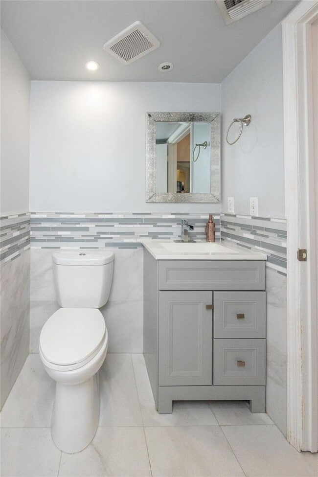 Photo - 50 Desford Ln