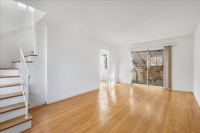 Photo - 3131 Fernside Blvd Unit 3131 Fernside Blvd - LU