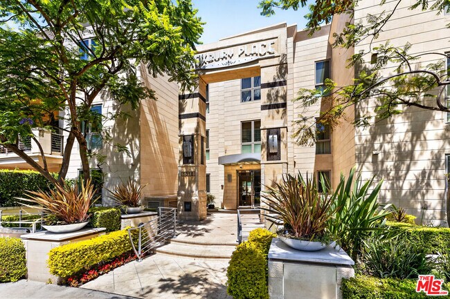 Building Photo - 1318 S Roxbury Dr Unit 314