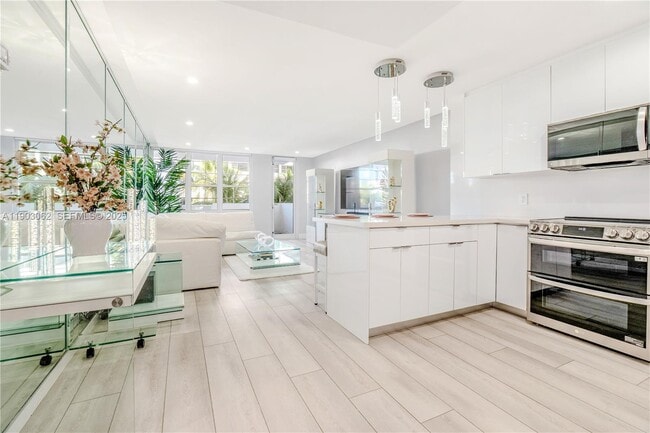 Photo - 100 Lincoln Rd Unit 323