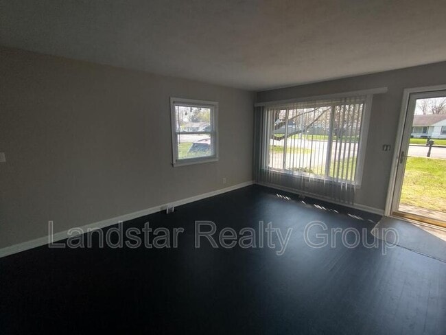 Photo - 5611 Johnsontown Rd