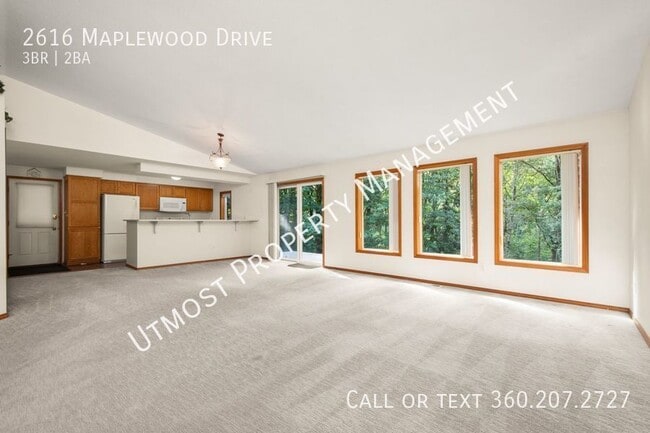 Photo - 2616 Maplewood Dr