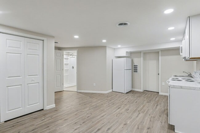 Photo - 100 Old York Rd Unit 100 Old York Rd. D