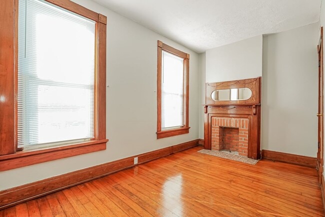 Photo - 804 E Main St