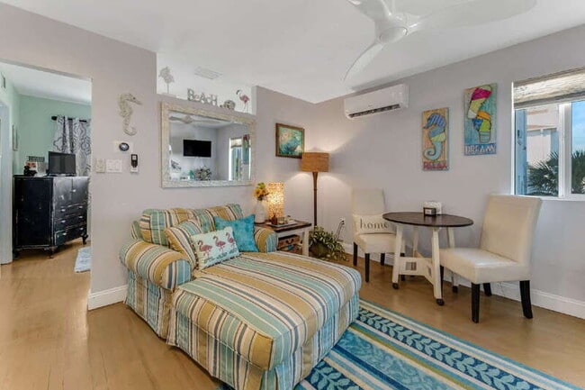 Building Photo - 116 S Grandview Ave Unit B