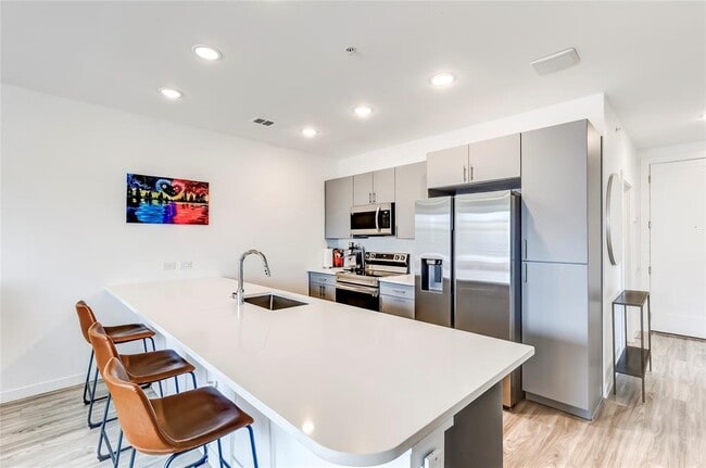 Building Photo - 4801 Springdale Rd Unit 2209