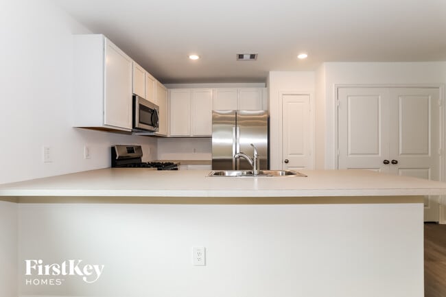 Photo - 423 Jewett Meadow Dr