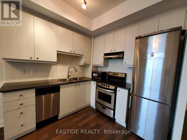 Photo - 68 Canterbury Pl Unité 1811