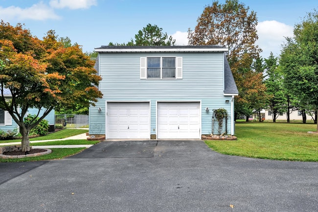 Building Photo - 1049 Yoder Dr