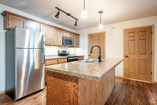 1BR, 1BA - 830SF