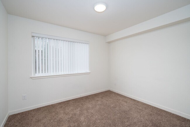 3 Bedroom 1.5 bath townhome!