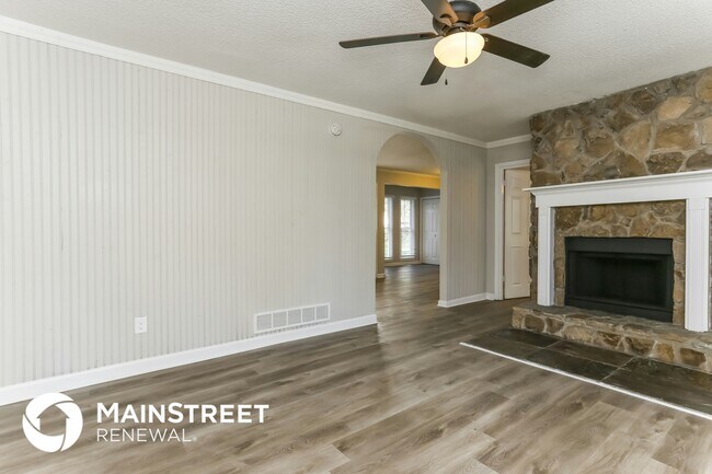 Photo - 43 1st Ave E