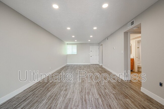 Photo - 4727 E Lafayette Blvd