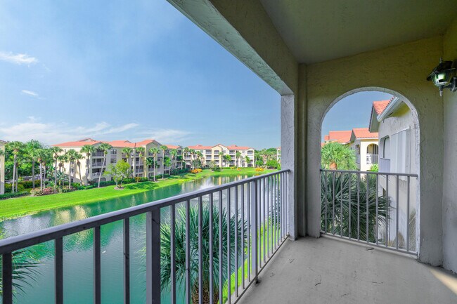 Photo - 800 Uno Lago Dr Unit 404