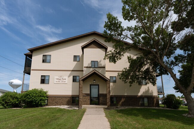 Fargo, ND Village Park Apartments | Exterior