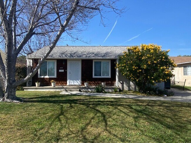 Photo - 3 bedroom, 1 bath Norwalk Home