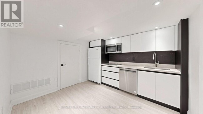 Photo - 103 Ruggles Ave