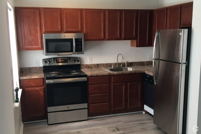 Just Renovated! - Quarterpath Place Rental