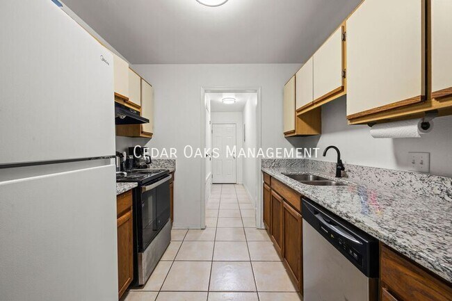 Photo - 5809 Samantha St