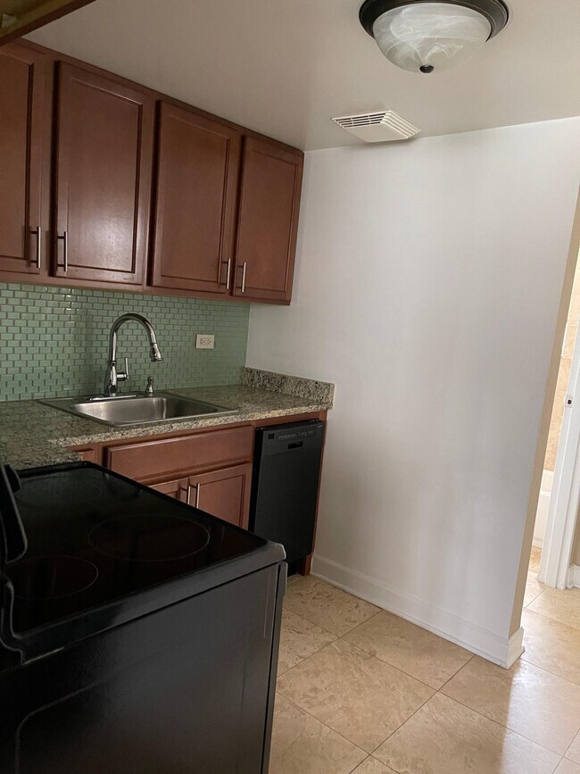 7630 N Milwaukee Ave Unit ONE BEDROOM - 7630.5 - 3A