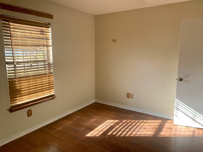 Photo - 4293 Melissa Ct W Townhome