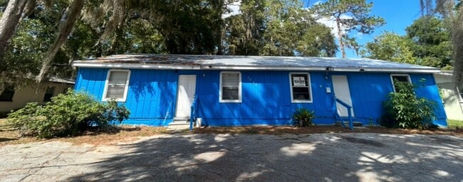 Building Photo - 3514 SE 22nd Ln Unit B