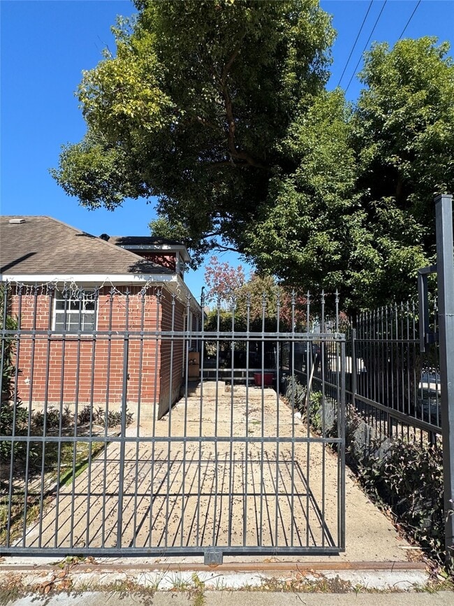 Photo - 2101 Maury St