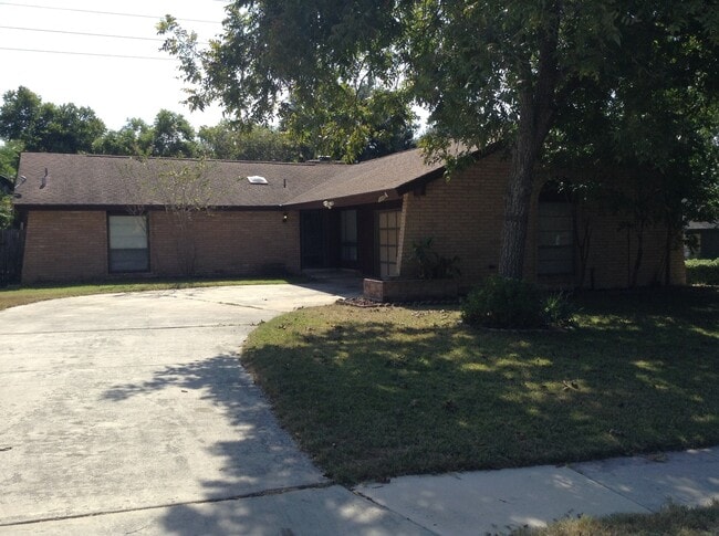 Building Photo - 12648 King Oaks Dr Rental