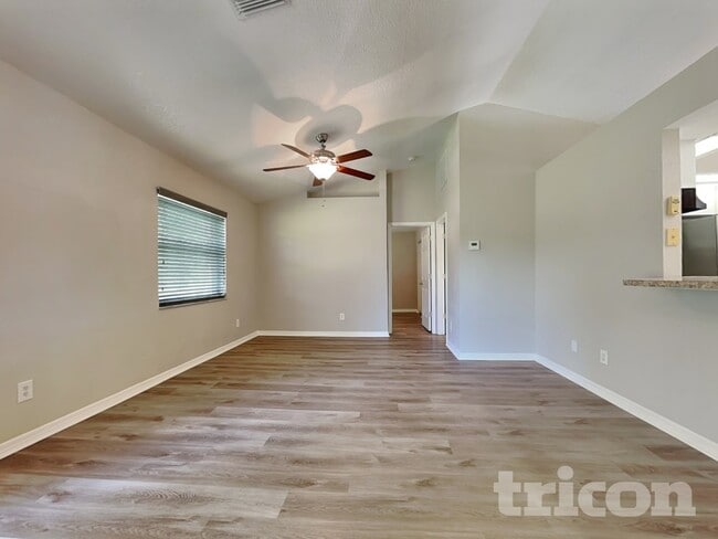 Photo - 7352 Bolten Ln