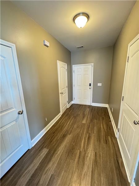 Building Photo - 110 Regis Way