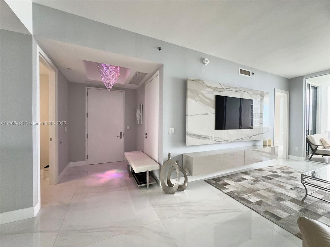 Photo - 15901 Collins Ave