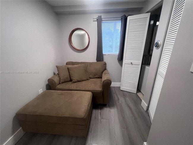 Photo - 821 SW 2nd St Unit 2