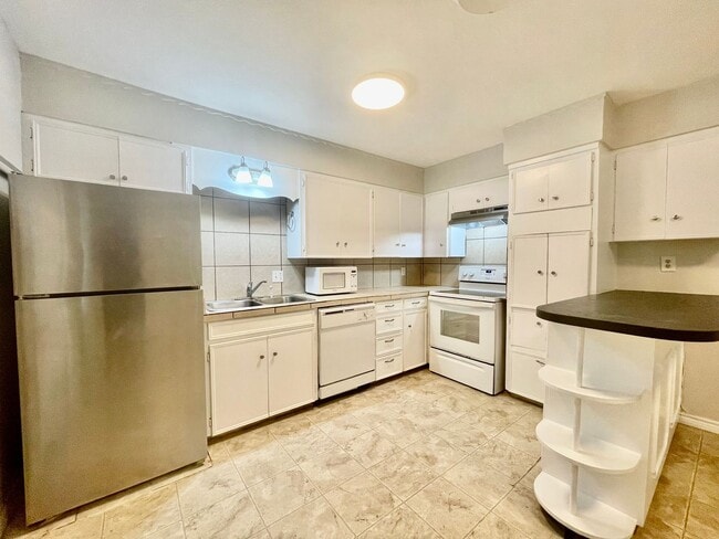 Photo - 407 Sarah St Unit A