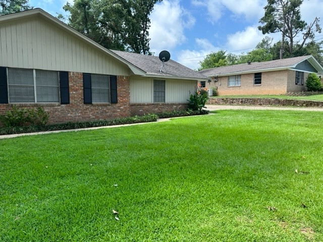 Photo - 1927 Montrose Dr