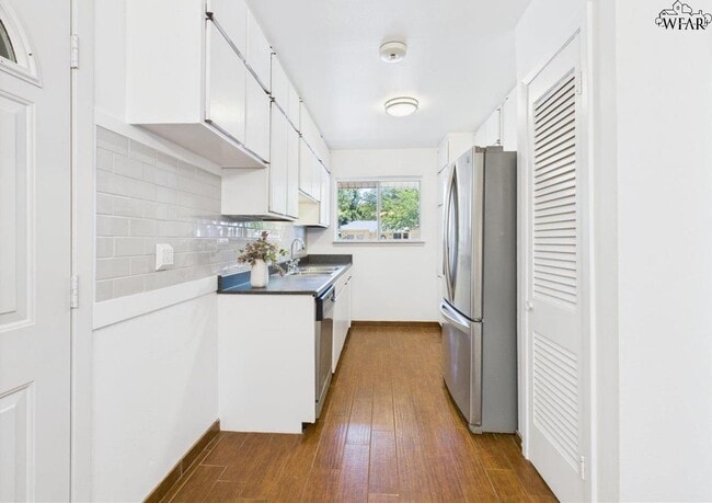 Photo - 5120 Parklane Dr