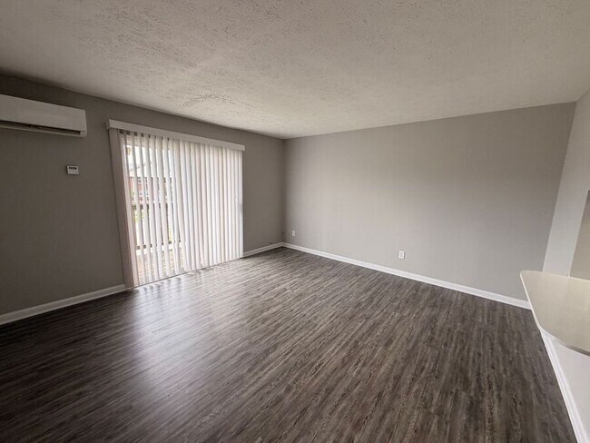 Photo - 2082 Fairmont Ct Unit 5