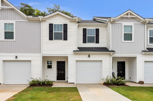 Building Photo - Two-story 3BR/2.5BA townhome in Foxcroft T...