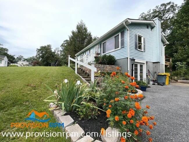 Photo - 982 Shore Acres Rd