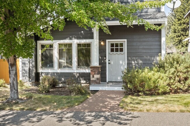 Photo - Charming, Furnished 3 bedroom Home w/ Garage